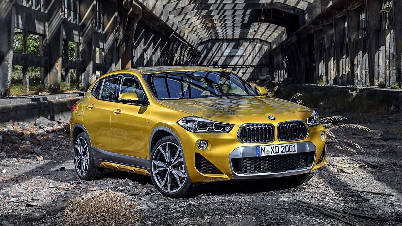 Фото золотого BMW X2 2019-2020