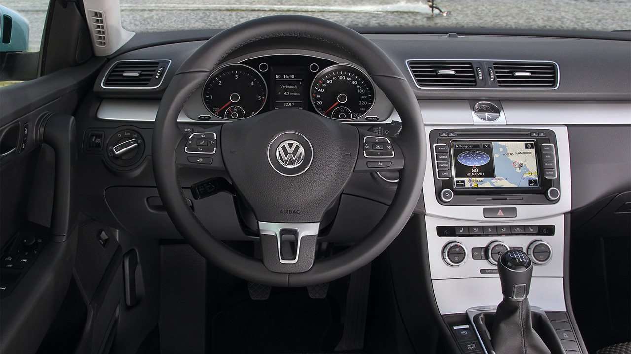 Фото салона Volkswagen Passat B7