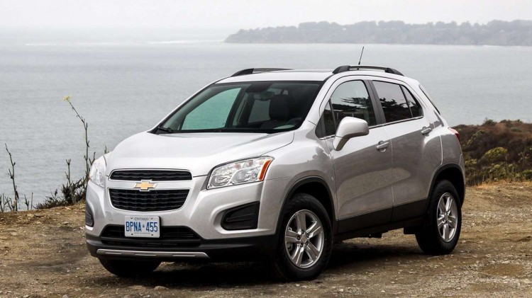 Chevrolet Tracker 2015-2016 фото спереди