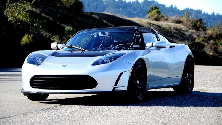 Tesla Roadster (2008-2012) фото спереди