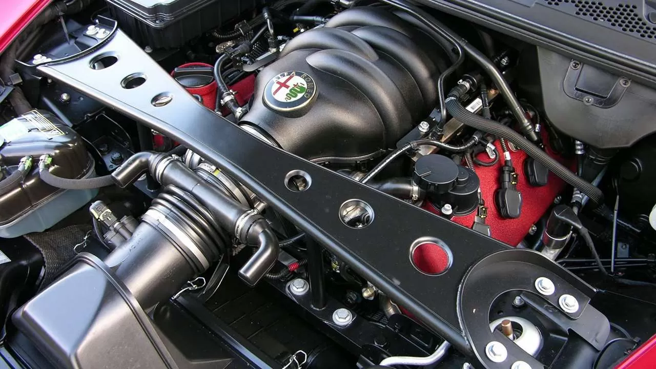 Двигатель Alfa Romeo 8C Competizione