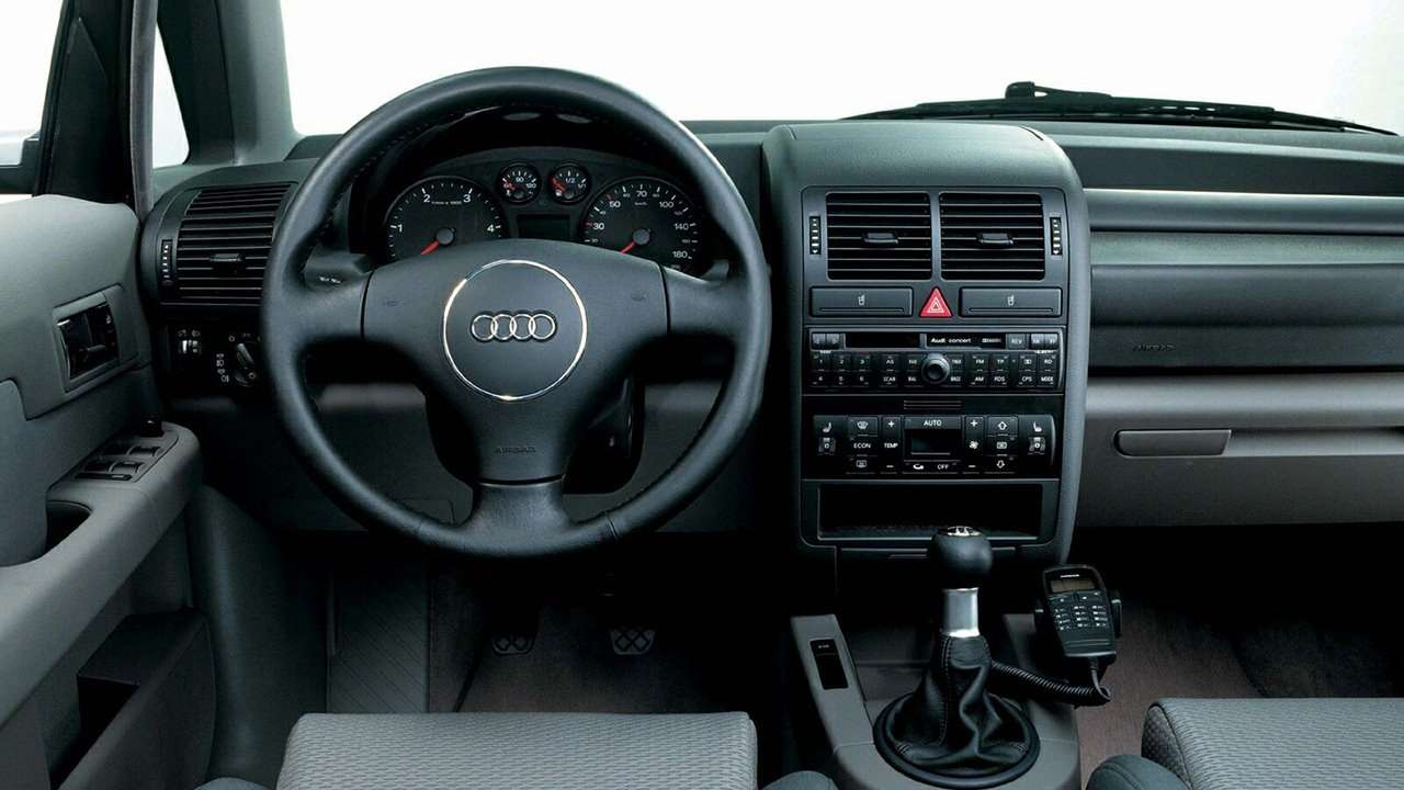 Audi A2 фото салона