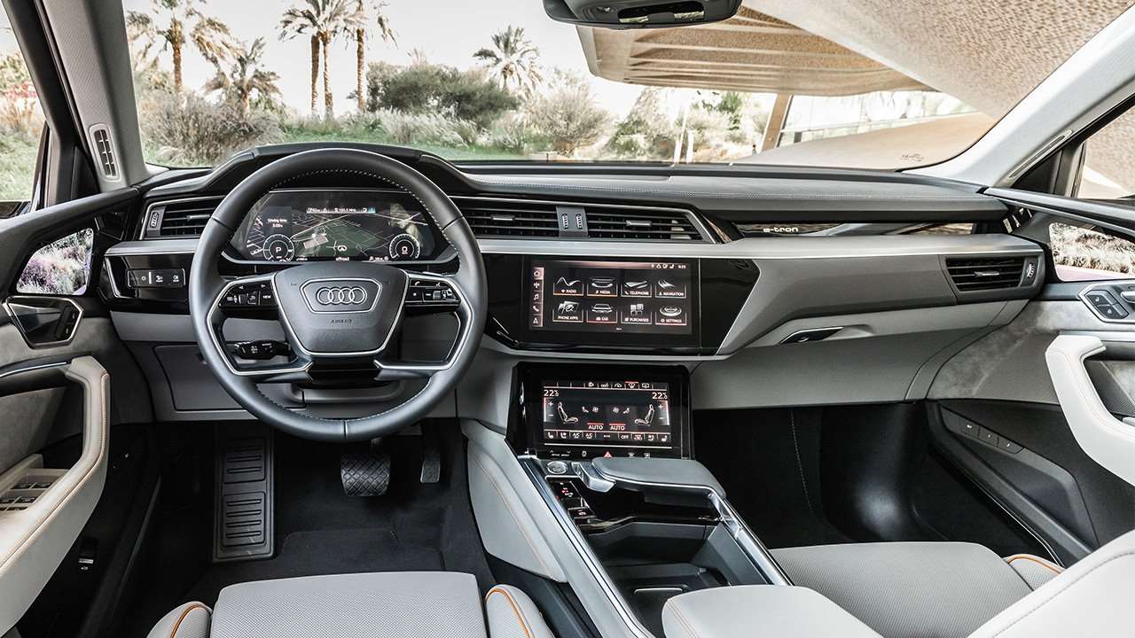 Фото салона Audi e-tron