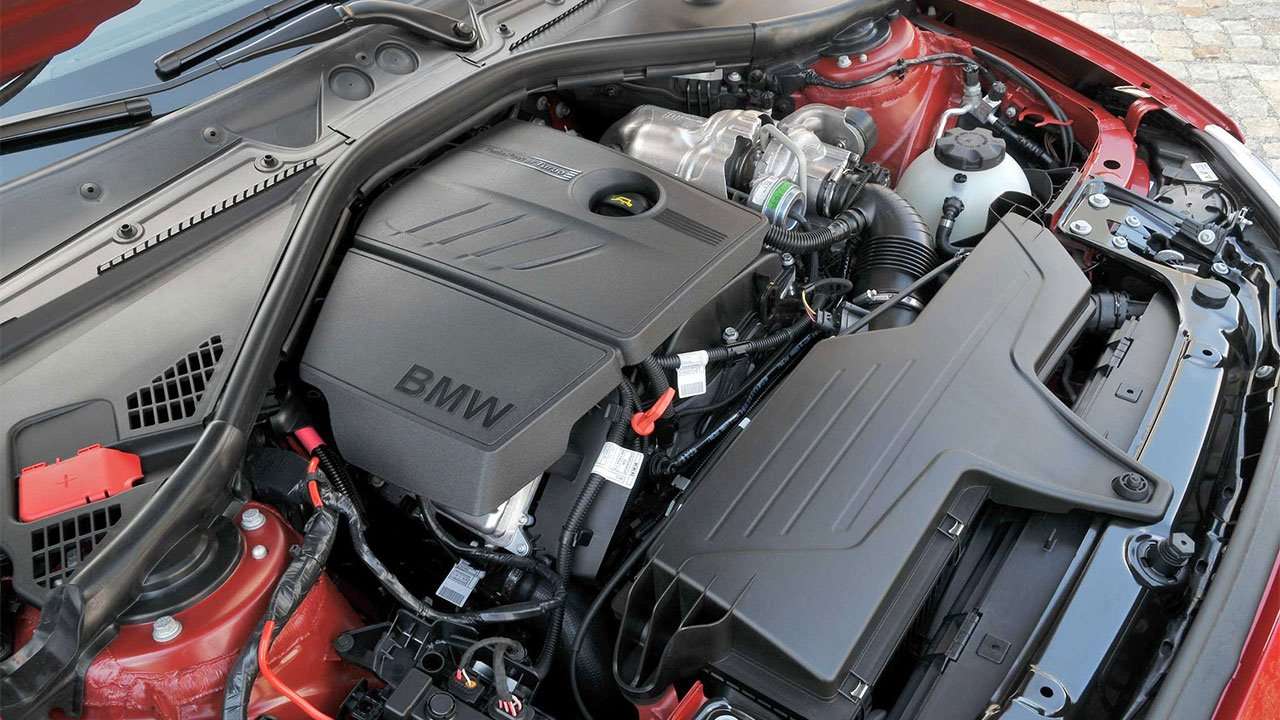 Фото двигателя БМВ 1-Series