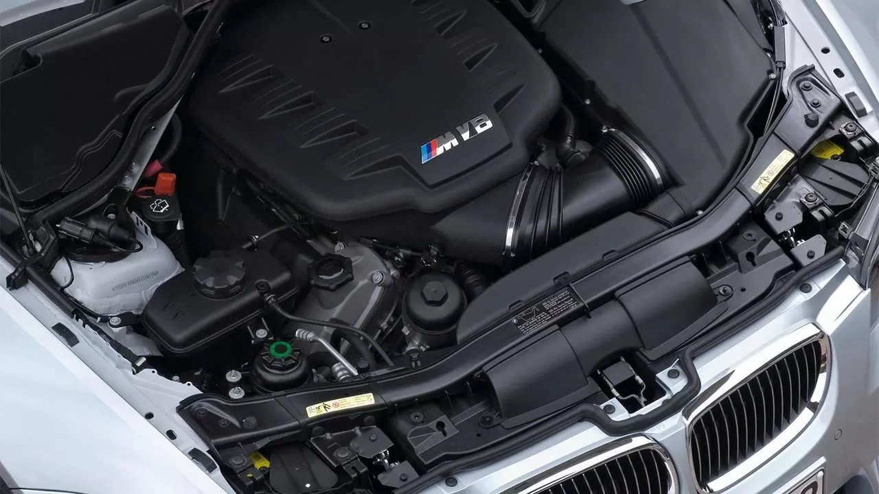 Фото мотора BMW M3 e90