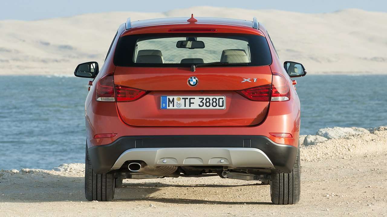 BMW X1 e84 фото сзади