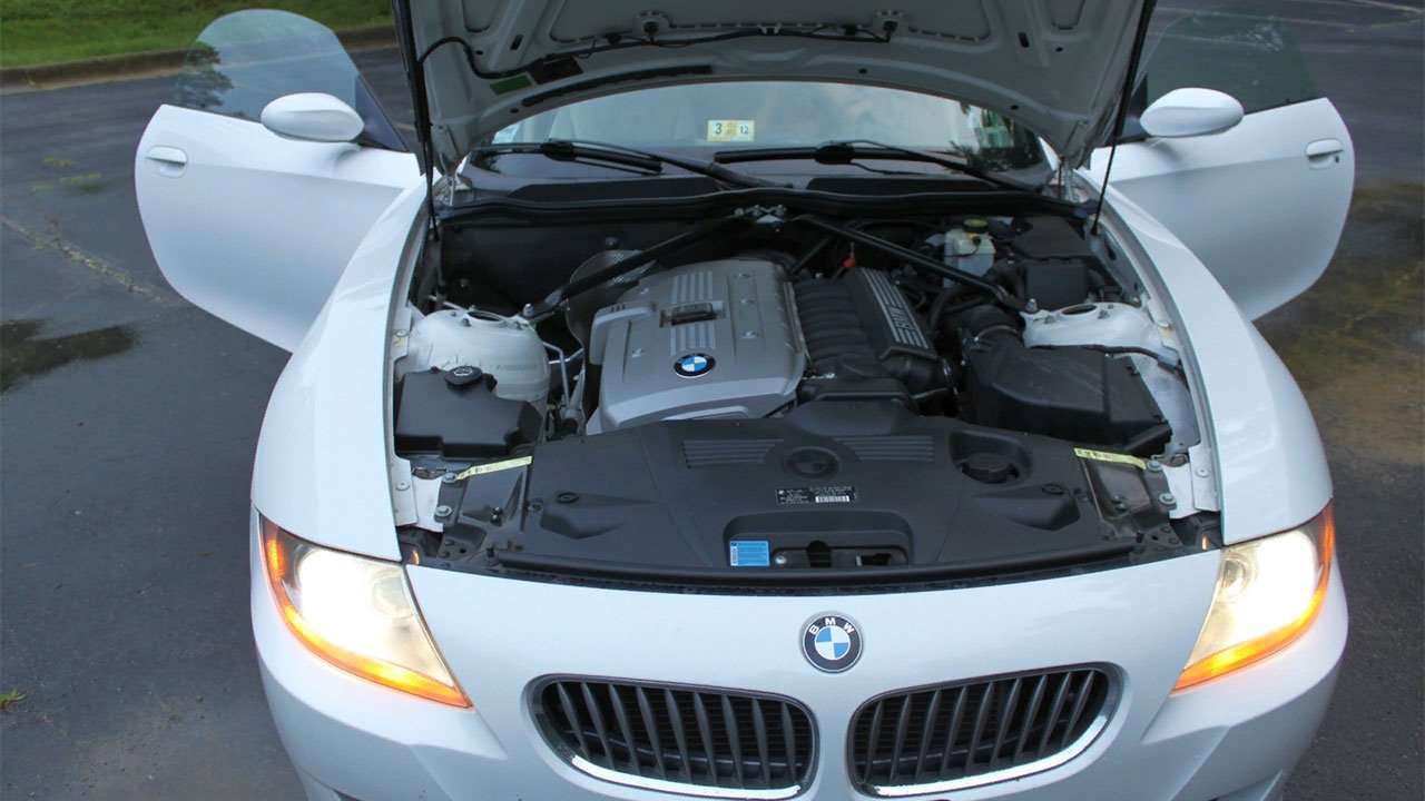 Подкапотное пространство BMW З4 е85