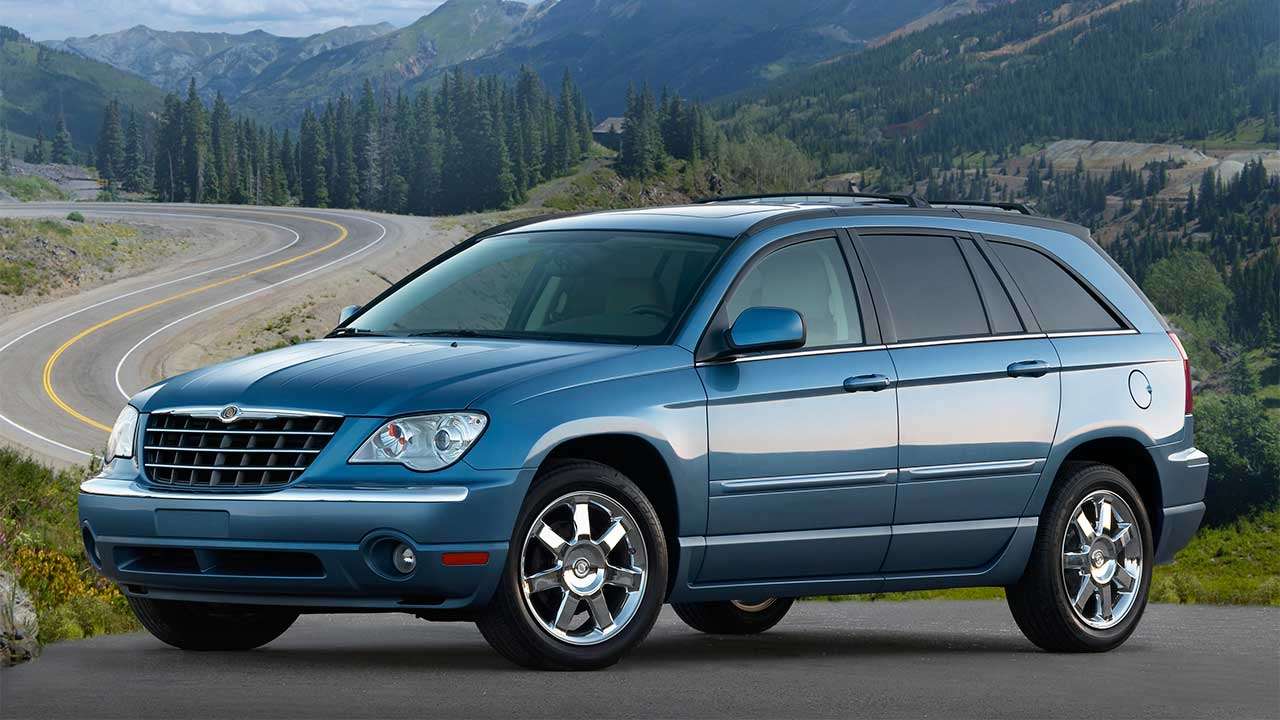 Chrysler Pacifica (2004-2008) фото спереди