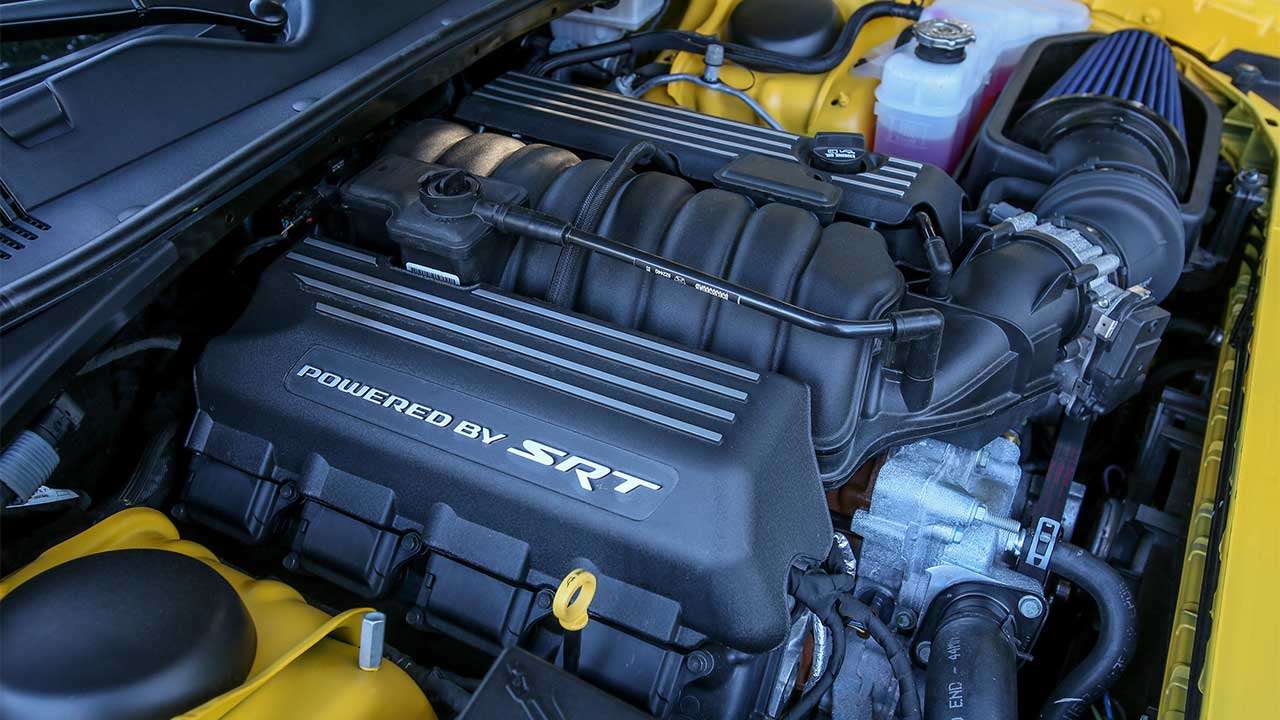 Фото двигателя Dodge Челленджер 2018-2019