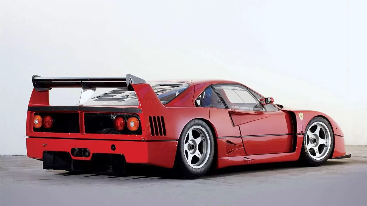 Ferrari F40 фото сзади