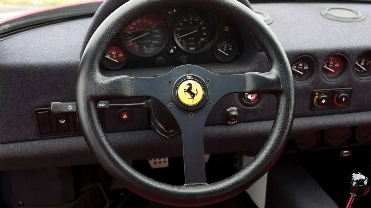 Руль Ferrari F40
