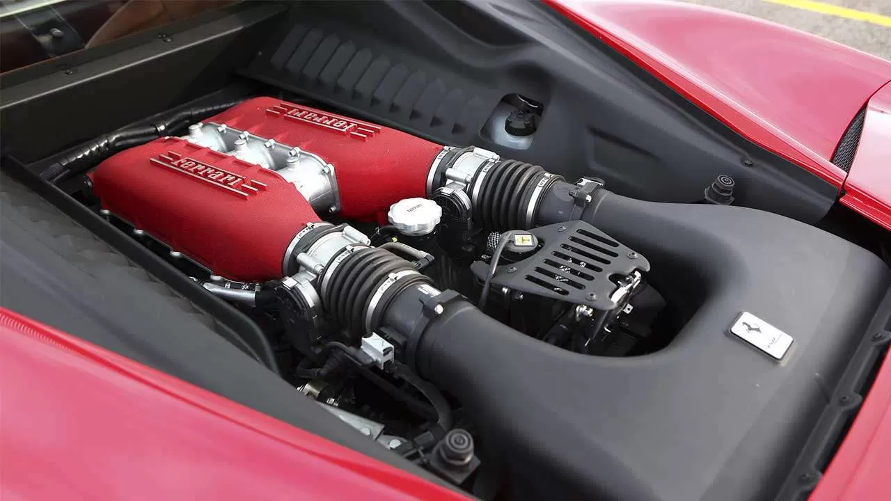 Фото двигателя Ferrari 458 Италия