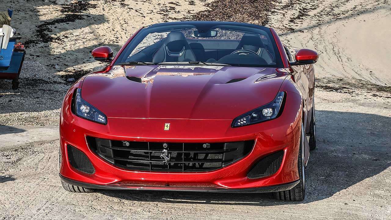 Передняя часть Ferrari Portofino 2022-2023