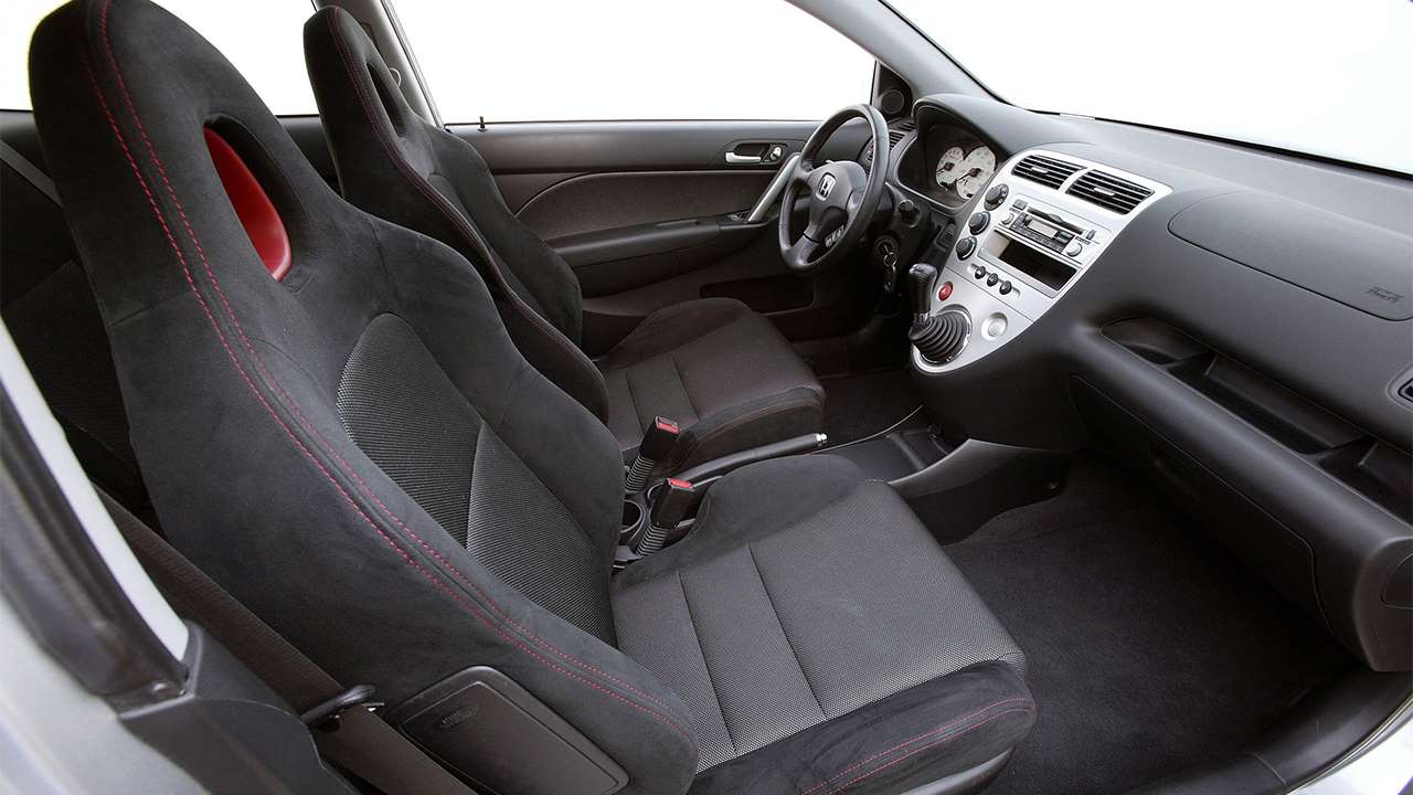 Передние сиденья седьмой Honda Civic