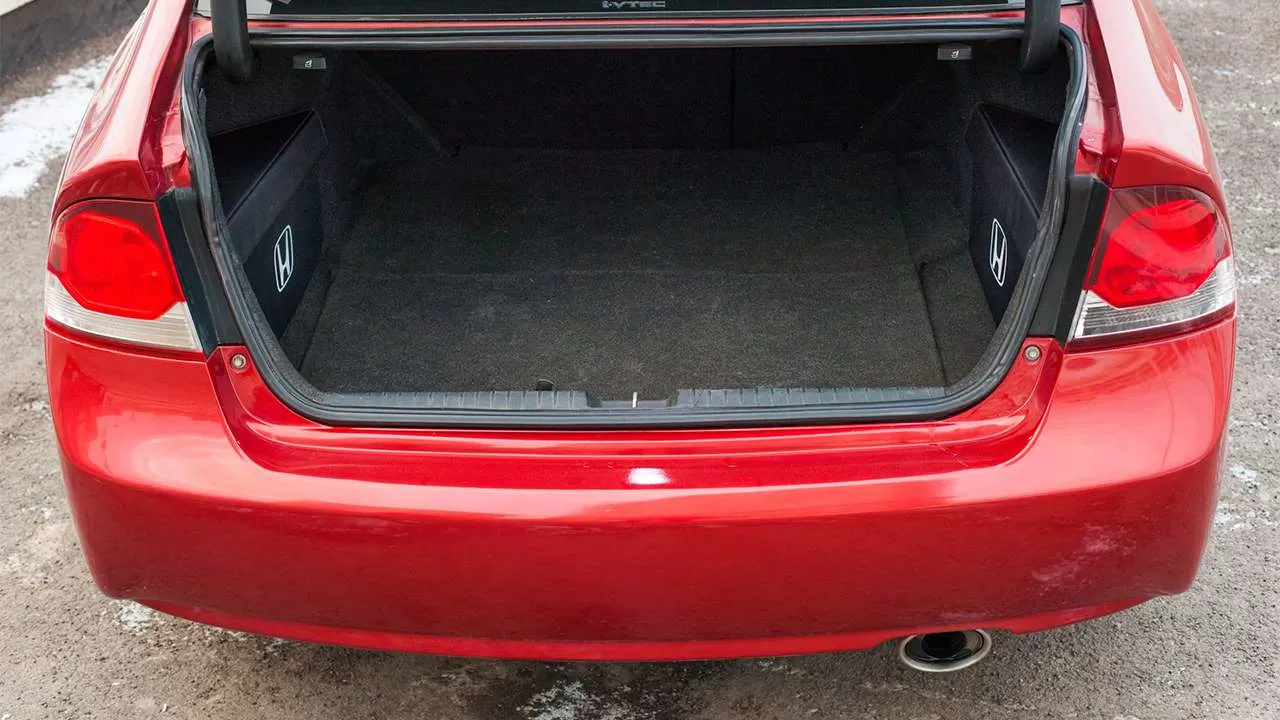 Багажник седана Civic 8