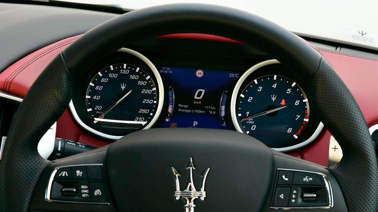 Панель приборов Maserati Ghibli 2020-2021