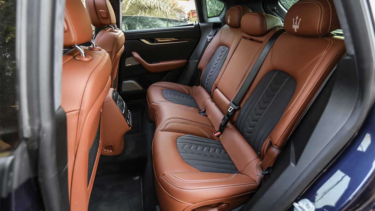 Задний диван Maserati Levante