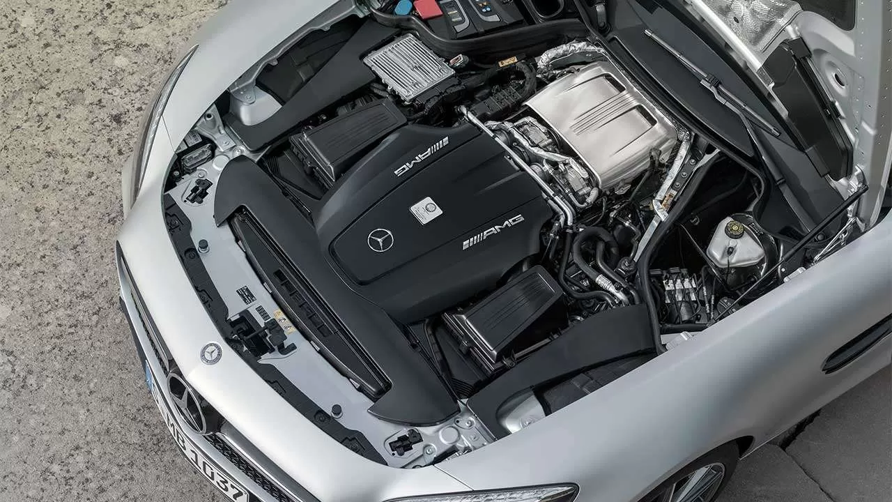 Фото двигателя Мерседеса AMG GT