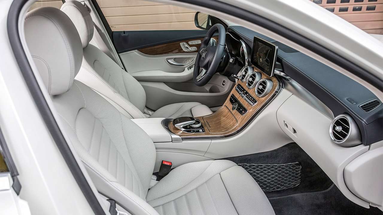 Передние сиденья Mercedes C-Class Estate S205
