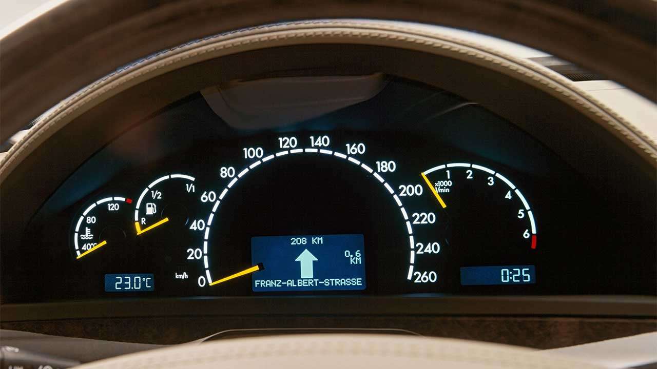 Фото Mercedes-Benz S-Class W220