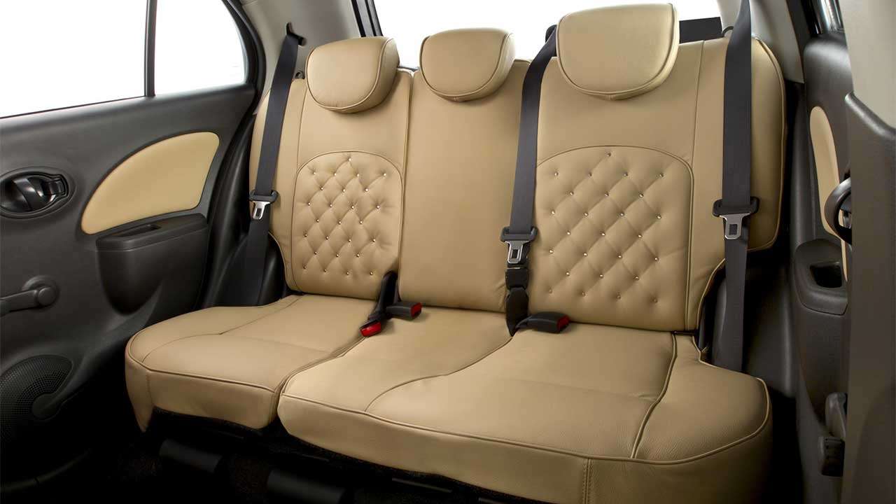 Второй ряд сидений Nissan Micra K13
