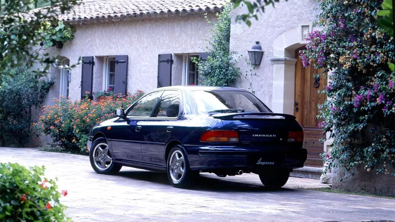 Задняя часть Subaru Impreza 1 поколения