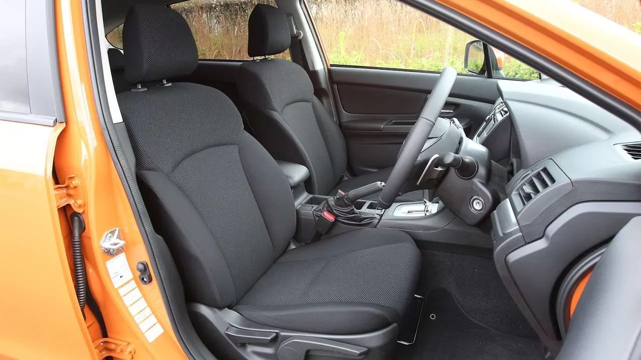 Передние сиденья Subaru XV 2012-2016