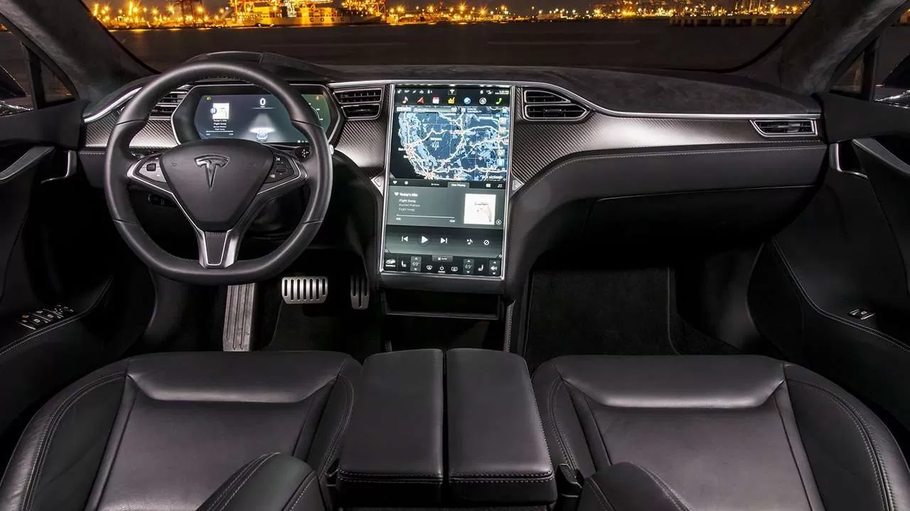 Салон Tesla Model X 2022-2023