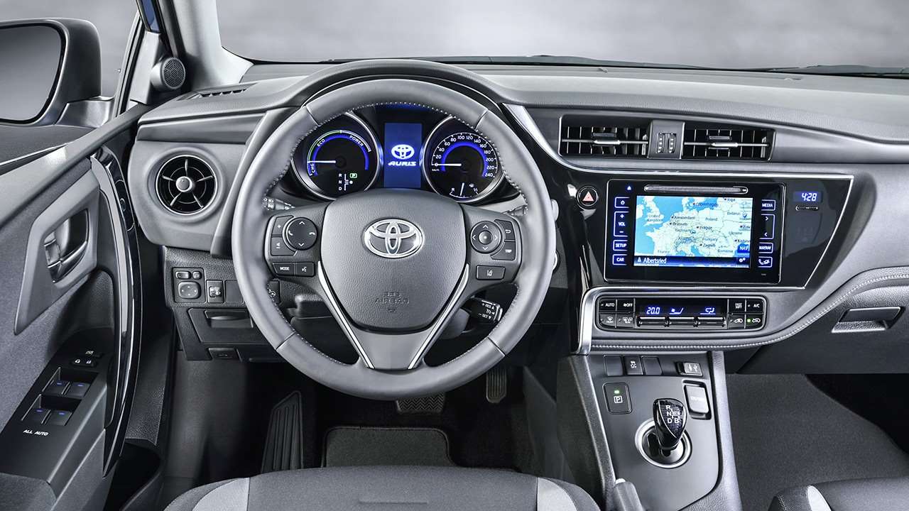 Toyota Auris 2019-2020 цена, технические характеристики, фото, видео тест-драйв