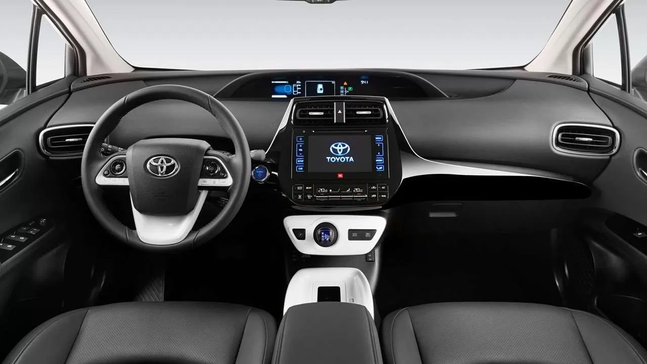 Toyota Prius 2018-2019 салон