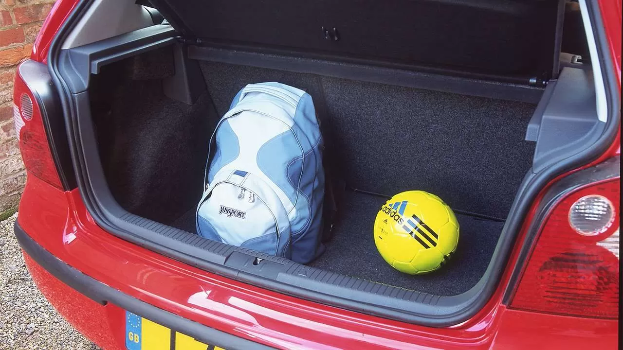 Фото багажника Volkswagen Polo 4